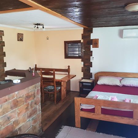 Apartmani Jankovic Vrdnik Esterno foto