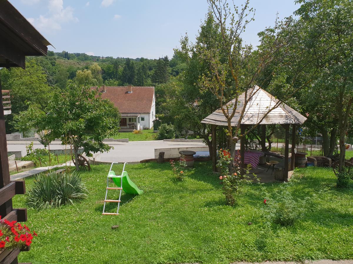 Apartmani Jankovic Vrdnik Esterno foto
